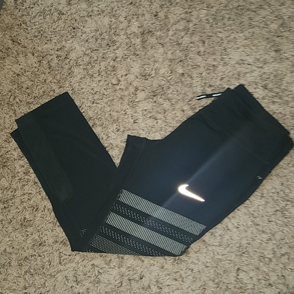 Nike running crops